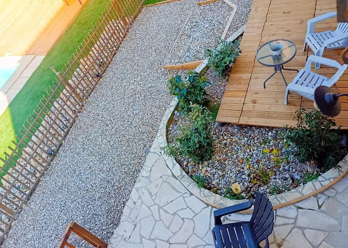 L'entre Nous, Jacuzzi Prive Et Piscine A Apartmán